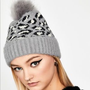 DOLLSKILL Gray leopard beanie with fur Pom Pom
